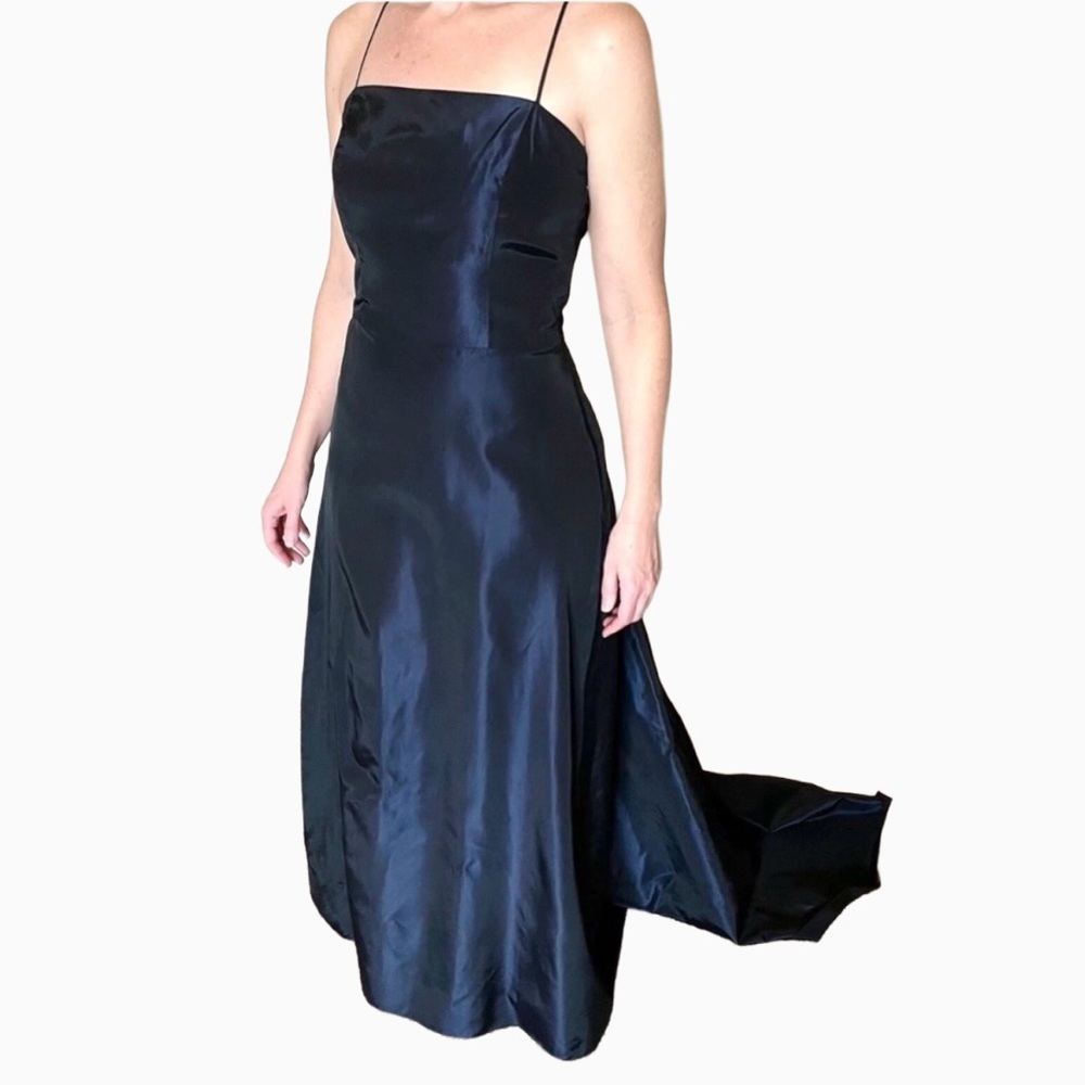 Vera Wang Vintage Black Blue Taffeta Gown Size 8 Fits 4 Formal Dress